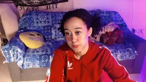 Snapshot of ela_0 chatting on 02/14/25, 12:30 Ela Help me reach 100 thumbs up online show from 02/14/25, 12:30