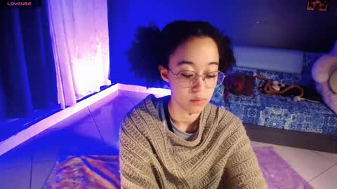 Snapshot of ela_0 chatting on 03/02/25, 01:15 Ela Help me reach 100 thumbs up online show from 03/02/25, 01:15