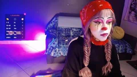 Snapshot of ela_0 chatting on 03/08/25, 08:00 Ela Help me reach 100 thumbs up online show from 03/08/25, 08:00