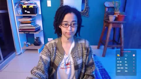 Snapshot of ela_0 chatting on 10/26/25, 07:47 Ela Help me reach 100 thumbs up online show from 10/26/25, 07:47