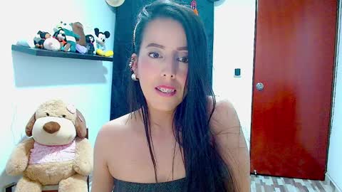 Snapshot of ela_3611 chatting on 12/23/24, 03:18 ela_3611 online show from 12/23/24, 03:18