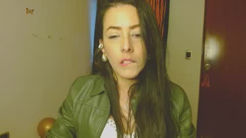 Snapshot of ela_3611 chatting on 10/17/25, 02:15 ela_3611 online show from 10/17/25, 02:15