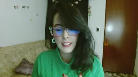 Snapshot of ela_3611 chatting on 04/05/26, 02:42 ela_3611 online show from 04/05/26, 02:42