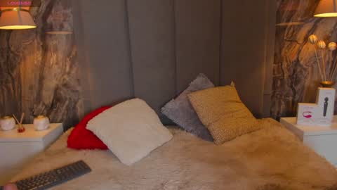 Snapshot of ela_endezz chatting on 12/05/24, 01:06 online show from 12/05/24, 01:06