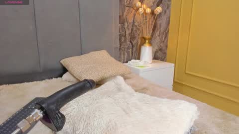 Snapshot of ela_endezz chatting on 12/11/24, 10:16 online show from 12/11/24, 10:16