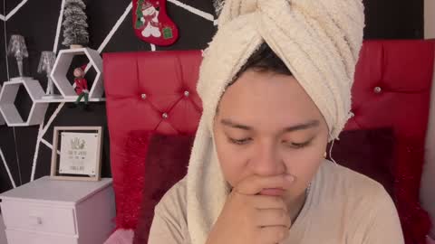 Ela online show from 12/23/24, 07:41