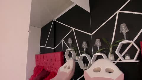 Ela online show from 02/07/25, 11:03