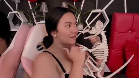 Ela online show from 02/28/25, 11:12