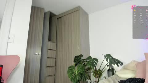 Anaela online show from 03/25/26, 06:25