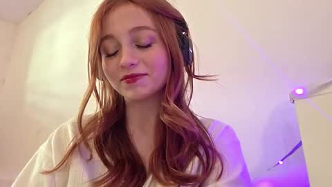 Snapshot of eladiapargo chatting on 10/18/25, 01:12 Maya online show from 10/18/25, 01:12