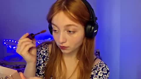 Snapshot of eladiapargo chatting on 10/23/25, 01:21 Maya online show from 10/23/25, 01:21