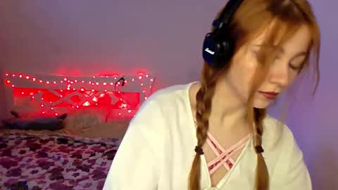 Snapshot of eladiapargo chatting on 10/24/25, 12:12 Maya online show from 10/24/25, 12:12