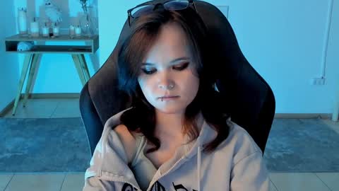 Your sweet girl online show from 02/05/25, 04:27