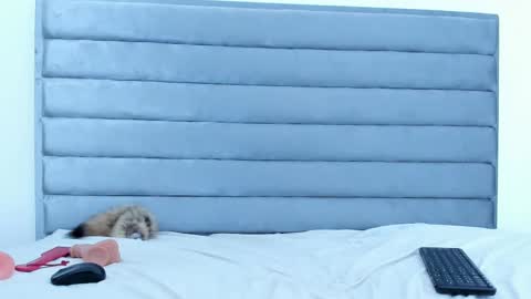 elaisaprincess online show from 02/05/25, 01:04