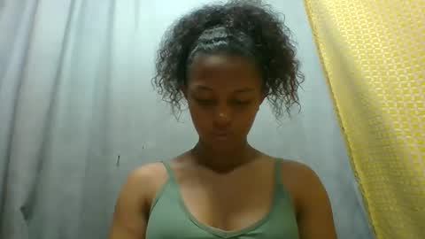 Snapshot of elaliealdy chatting on 03/20/26, 07:35 elaliealdy online show from 03/20/26, 07:35