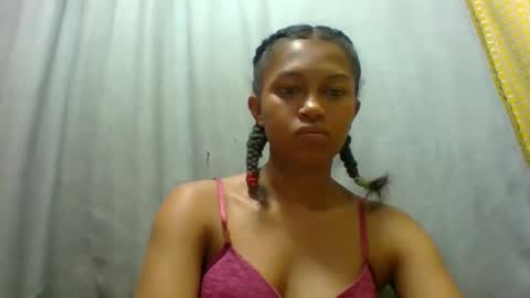 Snapshot of elaliealdy chatting on 03/27/26, 07:36 elaliealdy online show from 03/27/26, 07:36