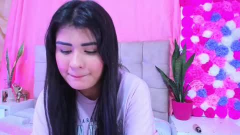 Snapshot of elalove_ chatting on 02/03/25, 01:52 Ela  online show from 02/03/25, 01:52