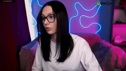 Snapshot of elani_grey chatting on 03/02/26, 11:28 elani online show from 03/02/26, 11:28