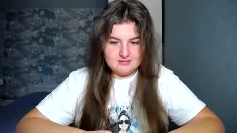 Elanis online show from 11/21/25, 10:36