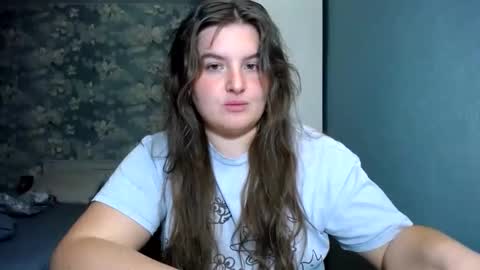 Snapshot of elanis_blair chatting on 05/16/26, 12:51 Elanis online show from 05/16/26, 12:51