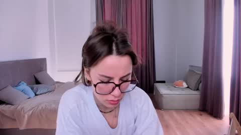 Snapshot of elannand chatting on 03/10/26, 06:18 ELA 3 online show from 03/10/26, 06:18