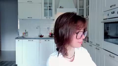 Snapshot of elannand chatting on 07/30/26, 06:23 ELA 3 online show from 07/30/26, 06:23