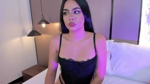 Snapshot of elara_bloom_ chatting on 04/21/26, 02:15 elara_bloom_ online show from 04/21/26, 02:15