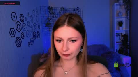 Snapshot of elara_night1 chatting on 04/04/26, 06:11 Elara online show from 04/04/26, 06:11