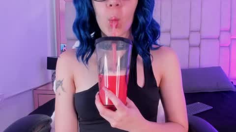 Snapshot of elarabbit chatting on 04/08/26, 12:16 Ela online show from 04/08/26, 12:16