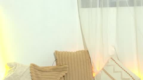 elaravennori online show from 03/03/26, 01:12