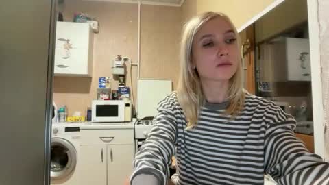 elarawhitmore online show from 02/28/26, 05:47