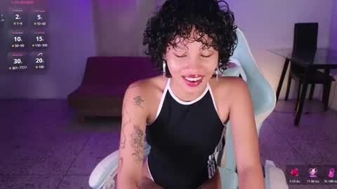 Snapshot of elaseles23 chatting on 11/02/25, 11:18 elaseles23 online show from 11/02/25, 11:18