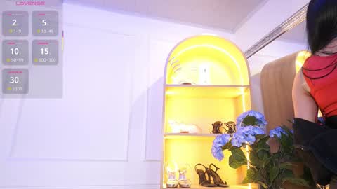 Elasummeer online show from 10/14/25, 12:17