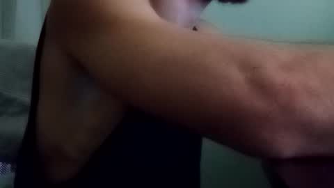 Snapshot of elate444 chatting on 10/10/25, 03:33 joeeee4 online show from 10/10/25, 03:33