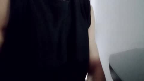 Snapshot of elate444 chatting on 04/11/26, 12:31 joeeee4 online show from 04/11/26, 12:31