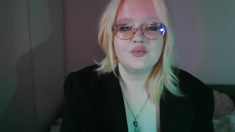 elayne_sweet online show from 04/14/26, 08:09
