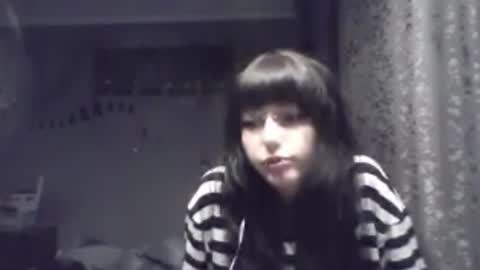 Snapshot of elaynetanton chatting on 04/23/26, 05:04 Lia online show from 04/23/26, 05:04