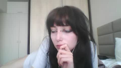 Snapshot of elaynetanton chatting on 05/31/26, 08:10 Lia online show from 05/31/26, 08:10