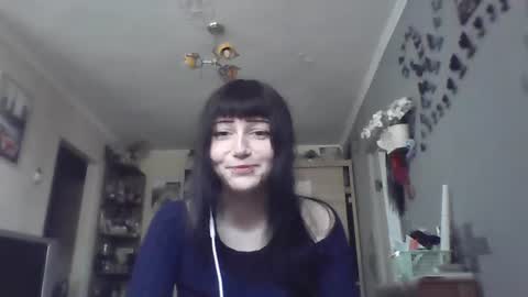 Lia online show from 06/25/26, 09:03