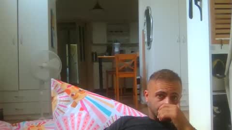 Snapshot of elcondorxo509107 chatting on 01/14/26, 01:44 daniel18cmx online show from 01/14/26, 01:44