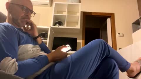 Snapshot of eldiablo844 chatting on 09/25/25, 07:17 Eldiablo844 online show from 09/25/25, 07:17