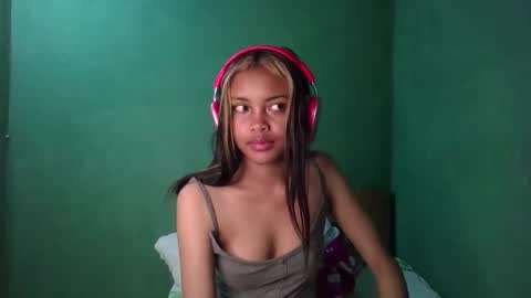 Snapshot of eldie69 chatting on 05/05/26, 07:00 eldie69 online show from 05/05/26, 07:00