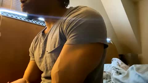 Snapshot of eldisiac chatting on 03/08/26, 04:38 EL-Disiac online show from 03/08/26, 04:38