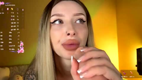 Ella online show from 09/10/25, 06:24