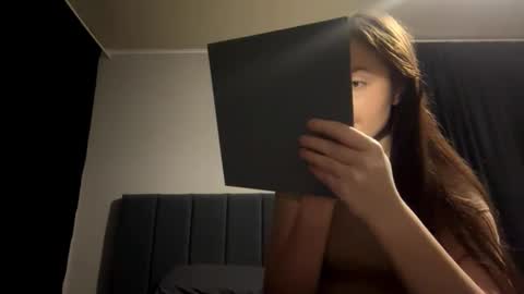 Snapshot of eleanorolaes chatting on 02/20/26, 03:34 Kelly online show from 02/20/26, 03:34