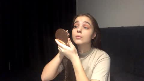 Snapshot of eleanorolaes chatting on 02/24/26, 03:43 Kelly online show from 02/24/26, 03:43