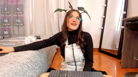 Snapshot of elecktra_sweet chatting on 01/04/25, 07:34 Elecktra online show from 01/04/25, 07:34