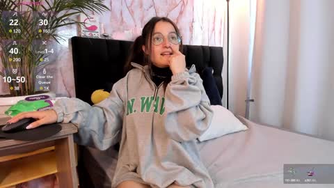 Snapshot of elecktra_sweet chatting on 01/17/25, 07:16 Elecktra online show from 01/17/25, 07:16