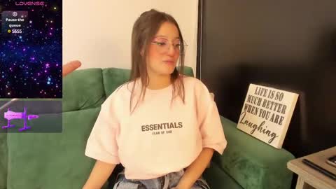 Snapshot of elecktra_sweet chatting on 02/18/25, 07:41 Elecktra online show from 02/18/25, 07:41