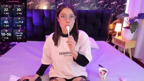 Snapshot of elecktra_sweet chatting on 03/07/25, 07:27 Elecktra online show from 03/07/25, 07:27